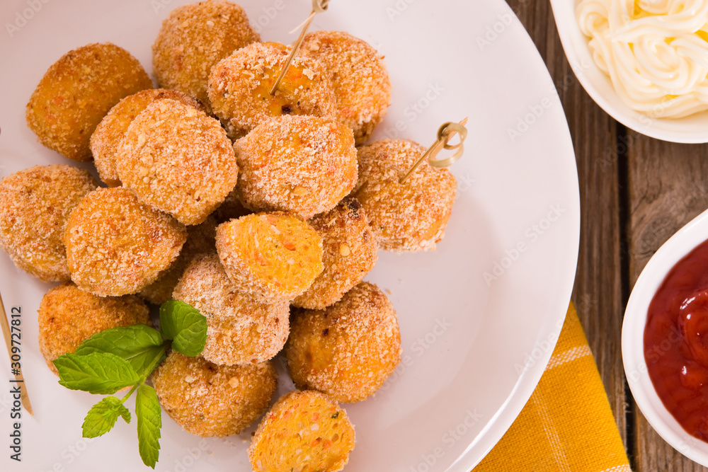 Naklejka premium Pumpkin chicken meatballs. 