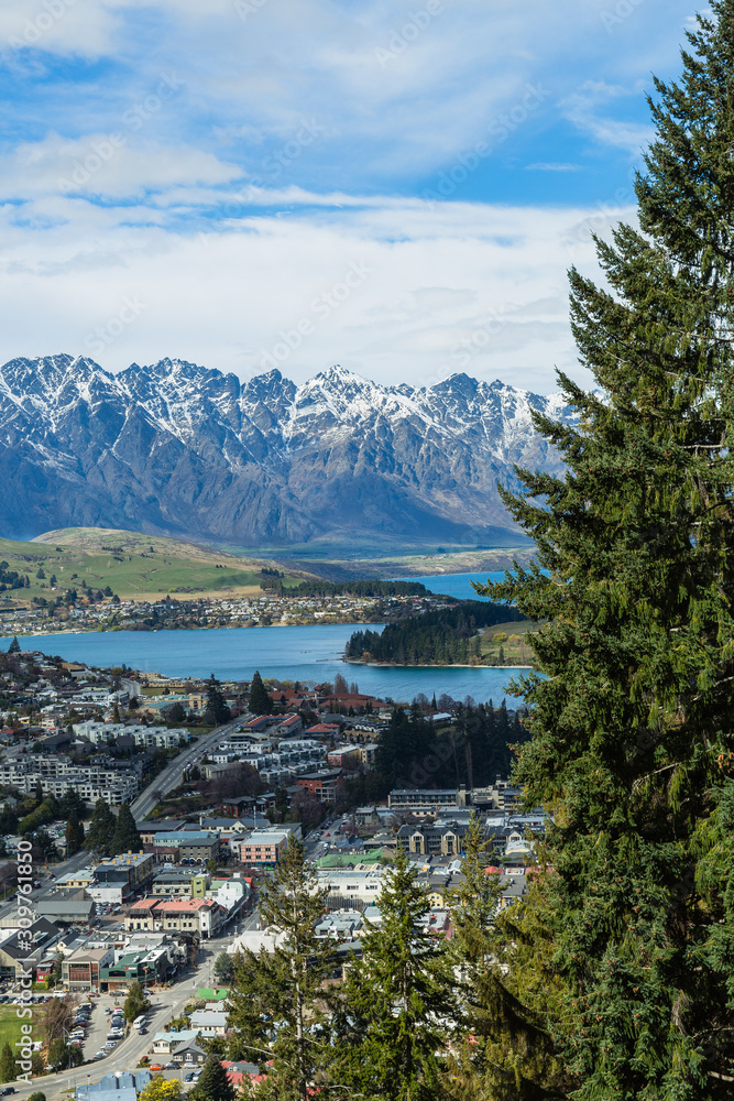 ニュージーランド　クイーンズタウンのスカイライン・ゴンドラからの風景