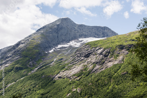 Landschaft am Boyabreen Gletscher im Jostedalsbreen Nationalpark, Norwegen photo