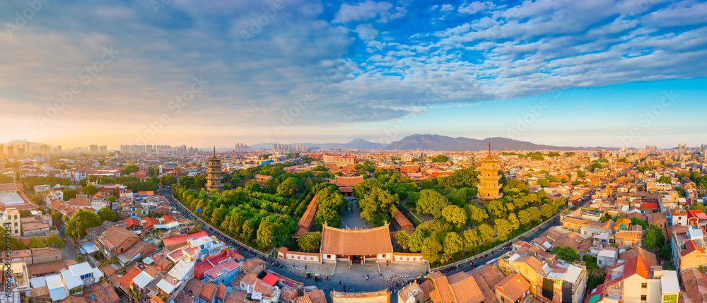 Obraz premium Kaiyuan temple in the old town of quanzhou city, fujian province, China