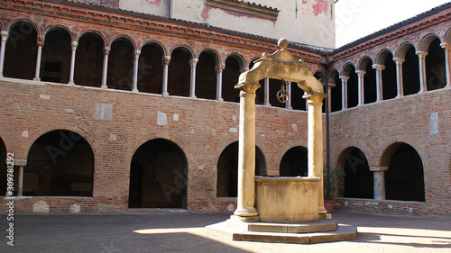 Bologna. Well of the monastery of Santo Stefano
