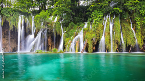 The most spectacular waterfalls from Plitvice - Croatia