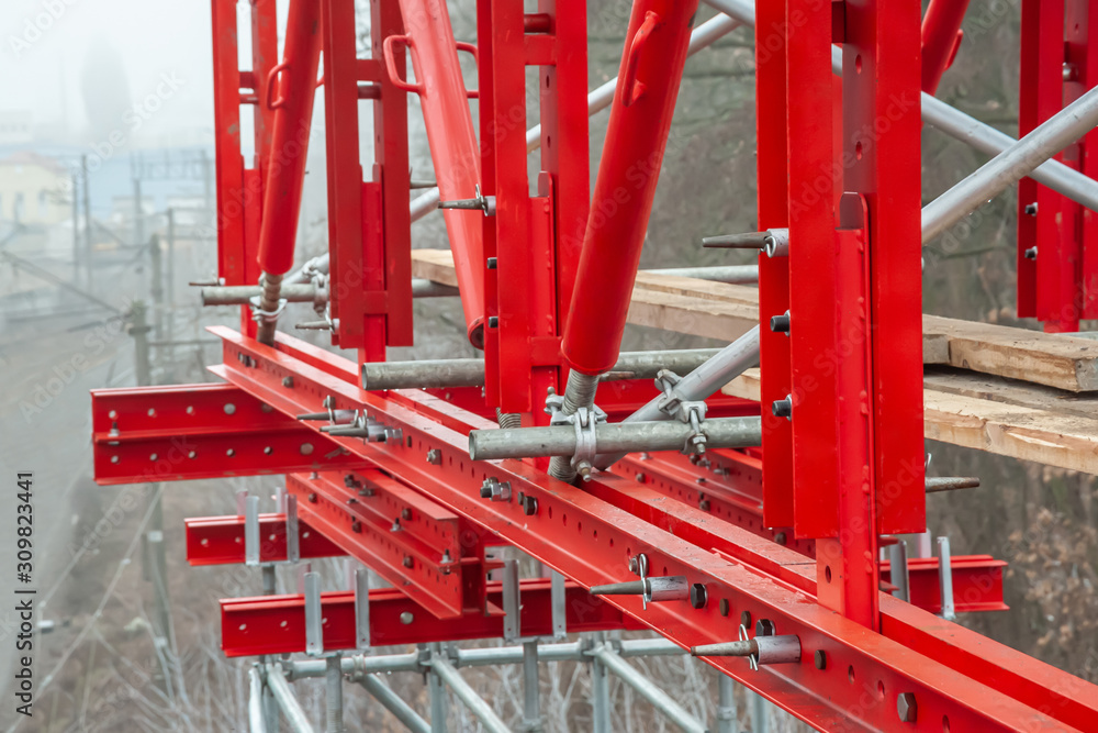Girder system on the reconstruction of the bridge Girder system on the reconstruction of the bridge