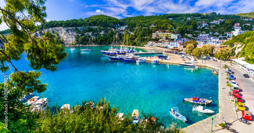 Fototapeta Naklejka Na Ścianę i Meble -  Picturesque Alonissos island - relaxing tranquil hollidays in Greece. Patitiri bay. Sporades