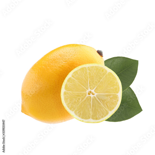 Fototapeta Naklejka Na Ścianę i Meble -  Lemon isolated on white
