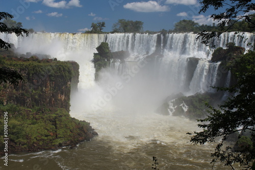 Fototapeta Naklejka Na Ścianę i Meble -  iguazu falls