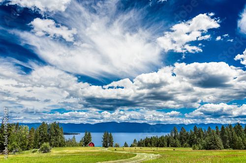 Slika na platnu Red Barn on Flathead Lake