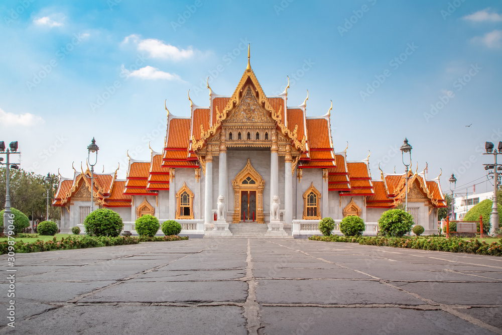 Wat Benchamabophit or Wat Ben is an important buddhist temple and a famous tourist destination at bangkok in thailand. Wat Benchamabophit or Wat Ben is an important buddhist temple and a famous tourist destination at bangkok in thailand.