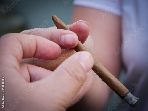 Fotografia passing blunt