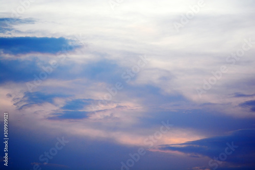 Beautiful sky with cloud background © njmucc