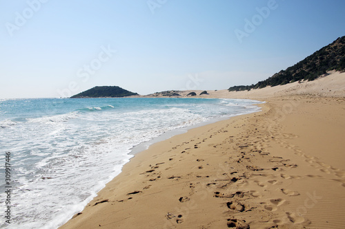 Fototapeta Naklejka Na Ścianę i Meble -  Altinkum Strand oder Golden Beach, schönster Strand Nordzyperns