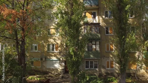 Wallpaper Mural Ukraine, Avdeevka, September 30, 2019,Avdeevka after the war, City after the war, 4k aerial photography Torontodigital.ca