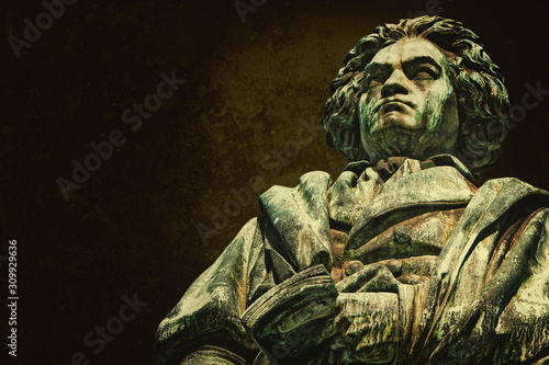 Fotografija bonn, deutschland - ludwig van beethoven coloriert nach eigenem foto