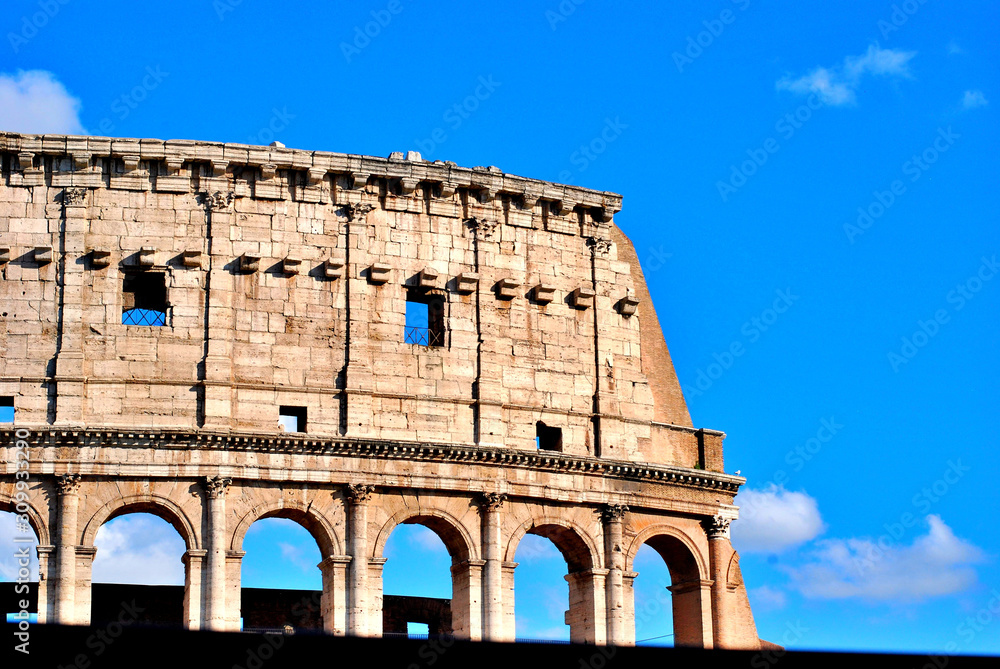 Fototapeta premium Wonders and details of ancient Rome, sis streets, monuments and charming corners.