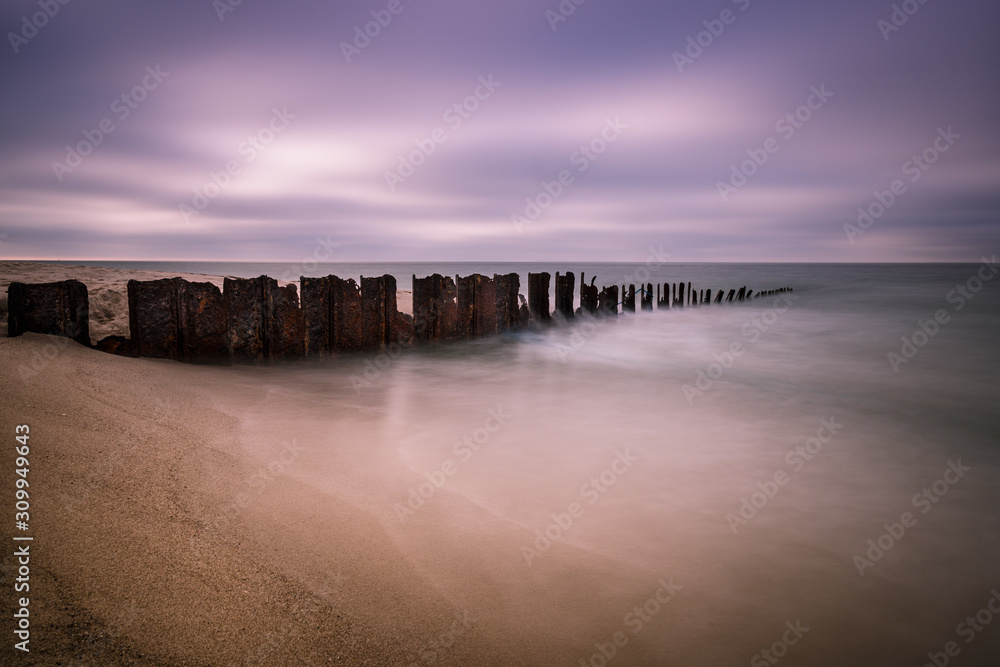 Fototapeta premium Soft water and sharp metal