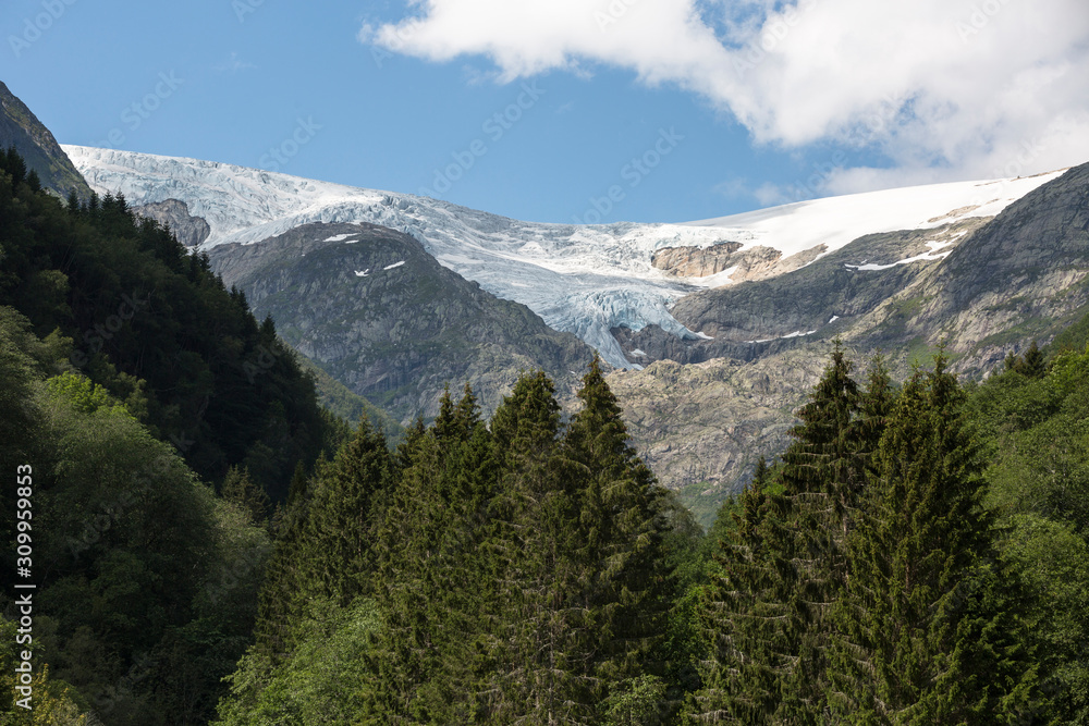 Blick auf den Folgefonna-Gletscher, Region Hardanger, Norwegen Blick auf den Folgefonna-Gletscher, Region Hardanger, Norwegen