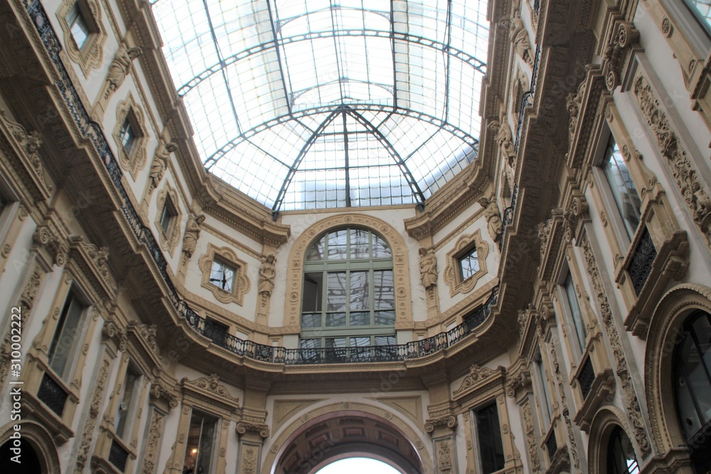 galleria Vittorio Emanuele II milano