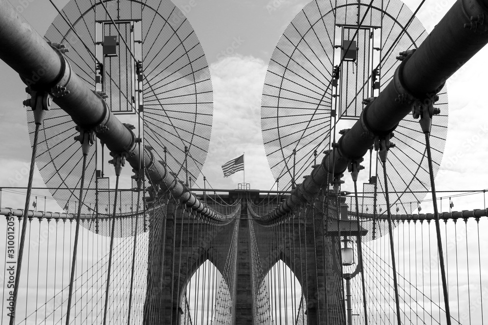 Obraz premium Close up of Brooklyn Bridge in New York City in black and white
