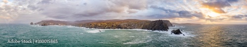 Foto The amazing coastline at Port between Ardara and Glencolumbkille in County Doneg