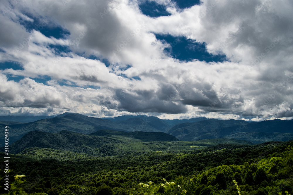 Fototapeta premium view of mountains