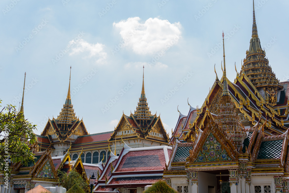 Tipical thai architecture in one of the most important buildings of the Grand Palace, the old thai king's residence, located in Bangkok, Thailand