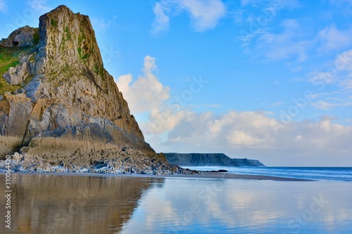 Obraz na plátne The Great Tor and Three Cliffs Bay the Gower Peninsula, South Wales, U