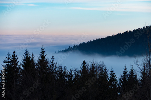 Hochnebel im Mittelgebirge © Samuel