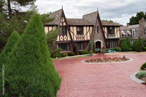 Photography typical canadian private house around toronto