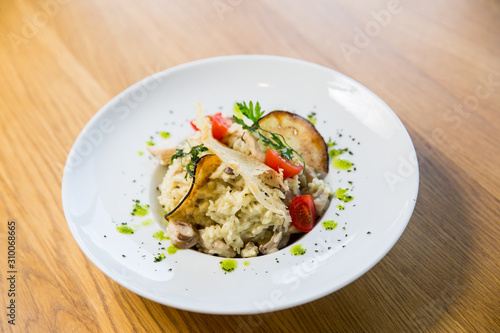 risotto with cheese, mushrooms and spices