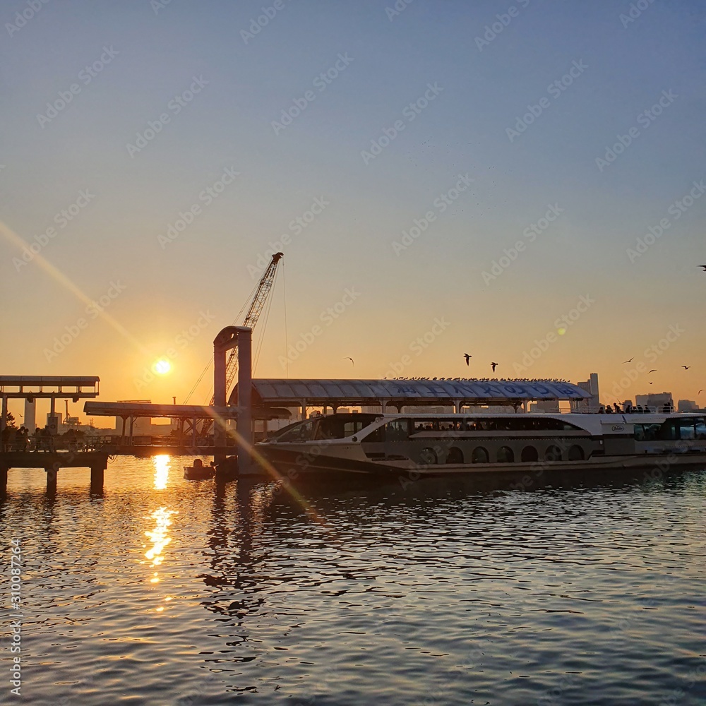 Fototapeta premium sunset on the river