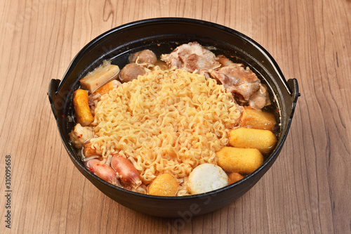 Korean food - Budae jjigae hot pot 