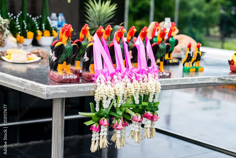 Fototapeta premium Thai chicken statue