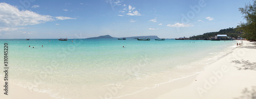 Beautiful turquoise colored ocean water at White Beach in Koh Rong Sanloem Island in Sihanoukville, Cambodia.
