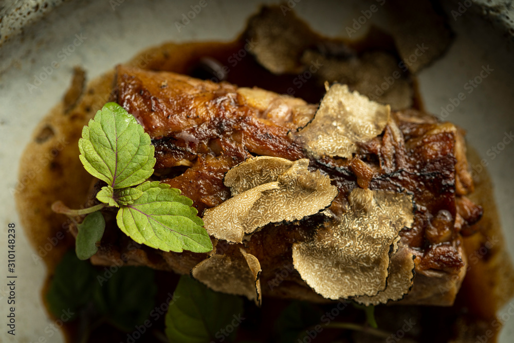 Low temperature lamb with truffle