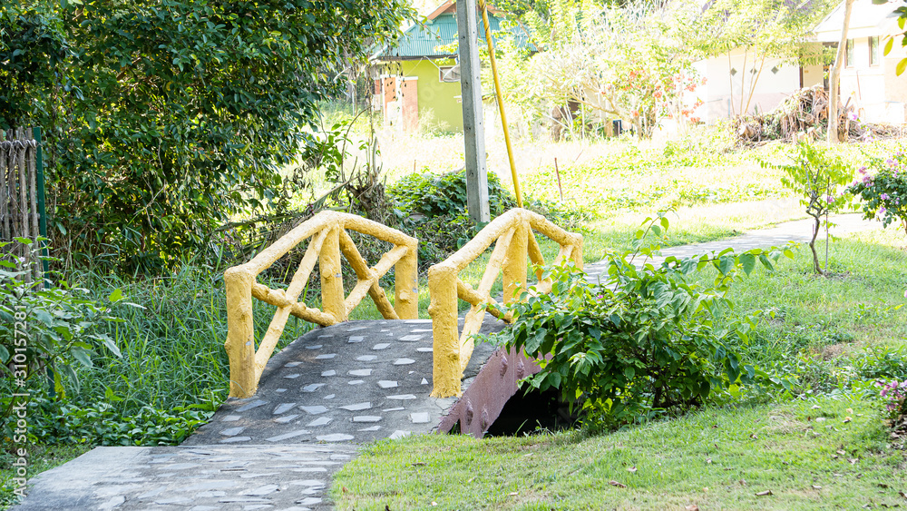 Yellow Bridge in Sankampang Park, Chiang Mai, Thailand Yellow Bridge in Sankampang Park, Chiang Mai, Thailand