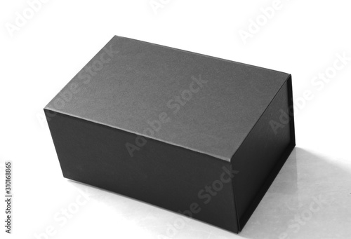 black empty box on white background.