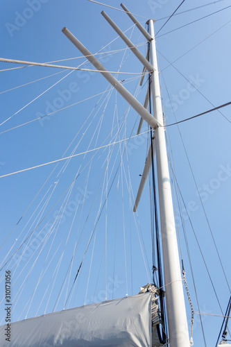  yacht mast