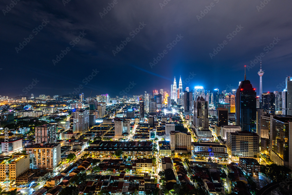 Fototapeta premium city skyline in kuala lumpur