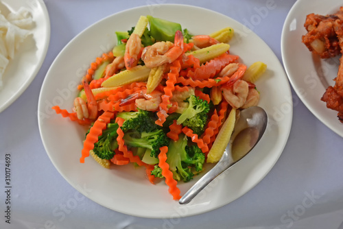 Fried vegetables with pork or Shrimp
