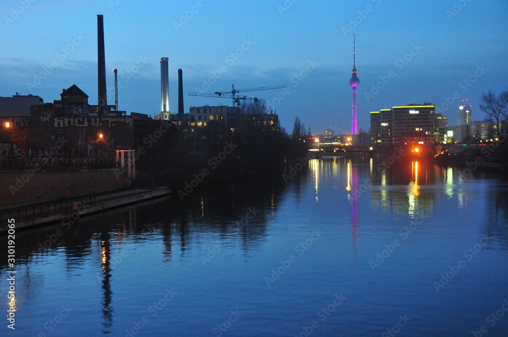 Fototapeta premium Berlin TV Tower and Spree River at night with city lights