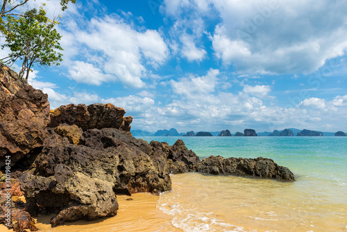 Canvastavla Strand auf Koh Yao Noi in der Phang Nga bay, Thailand
