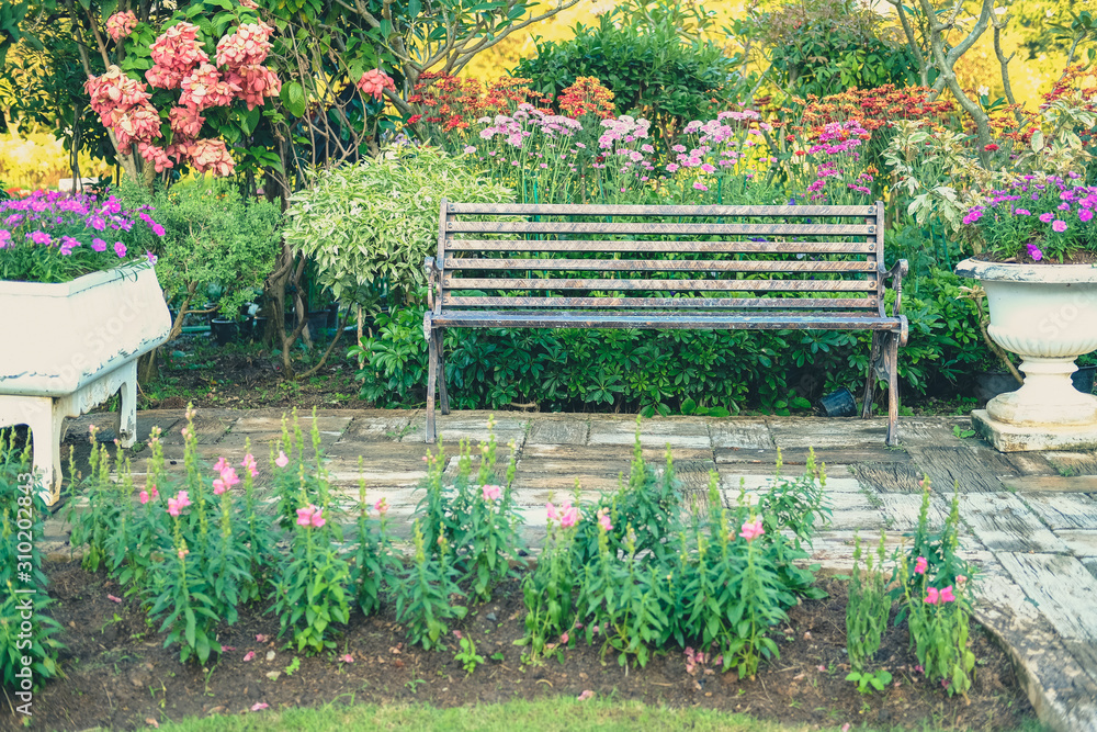 bench seat chair in garden park