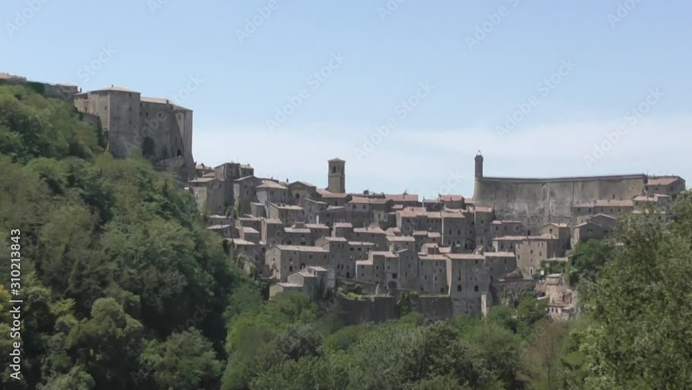 Panoramic view of Sorano, in the Province of Grosseto, Tuscany (Toscana), Italy Panoramic view of Sorano, in the Province of Grosseto, Tuscany (Toscana), Italy