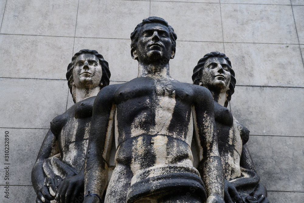 Obraz premium Low angle view of statues, Coimbra, Portugal
