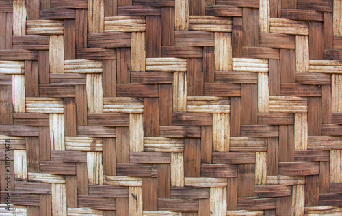 Background partition made of bamboo strips woven together