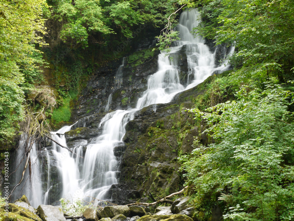 Obraz premium Wasserfall