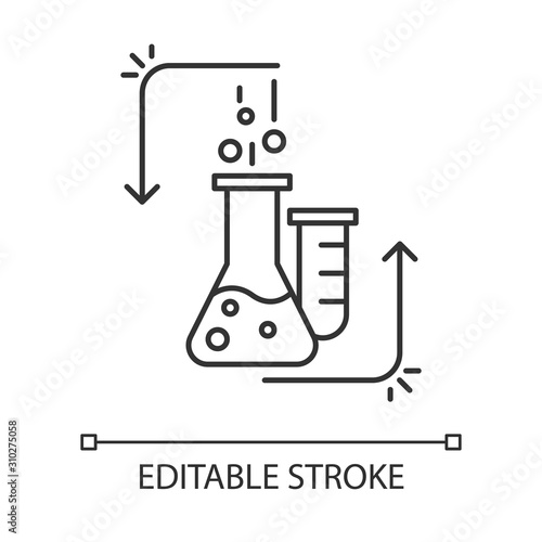 Chemical reaction in lab flask linear icon. Organic chemistry. Conducting experiment. Laboratory work. Thin line illustration. Contour symbol. Vector isolated outline drawing. Editable stroke