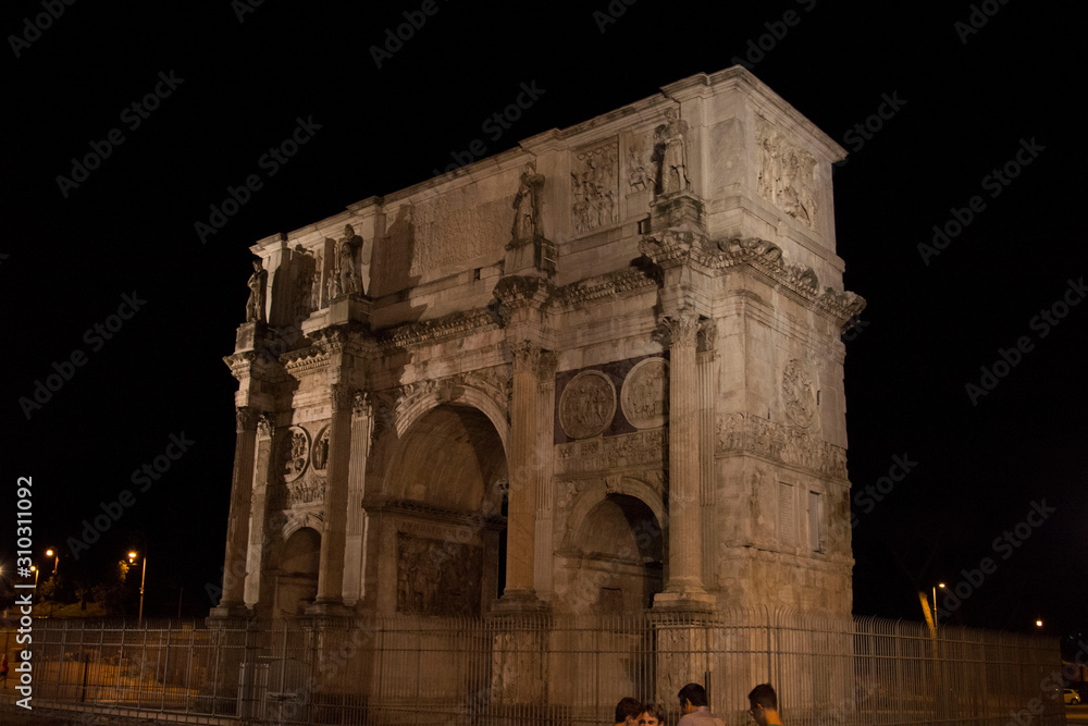 Roma, colosseo, campo dei fiori, piazza navona ,altare della patria 