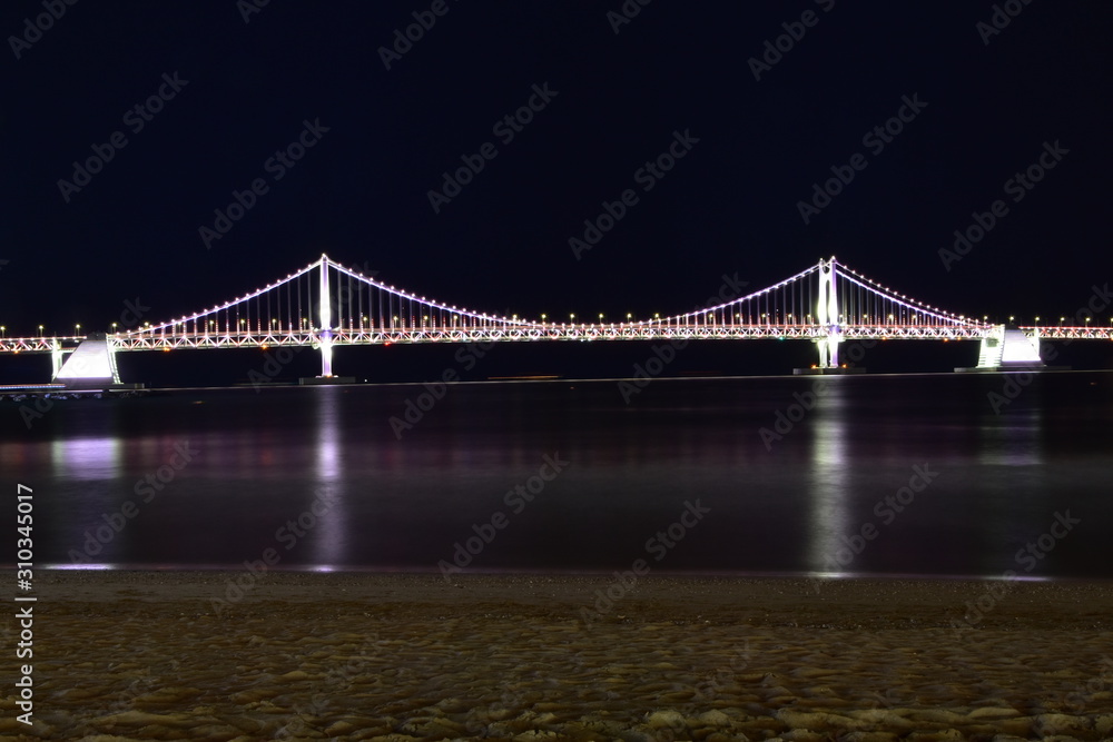 Obraz premium The night view of Busan in South Korea