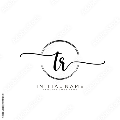 TR Initial handwriting logo with circle template vector. photo